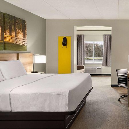 Days Inn & Suites By Wyndham Lancaster Amish Country Mountville Buitenkant foto