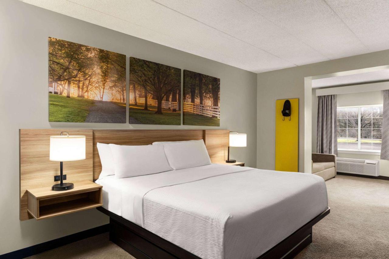 Days Inn & Suites By Wyndham Lancaster Amish Country Mountville Buitenkant foto