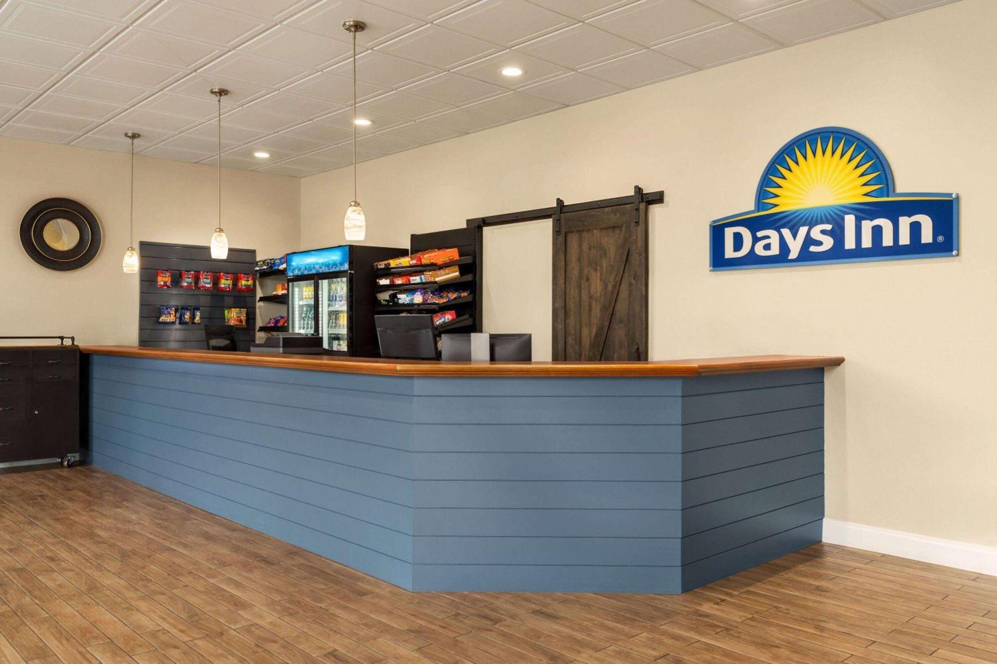 Days Inn & Suites By Wyndham Lancaster Amish Country Mountville Buitenkant foto
