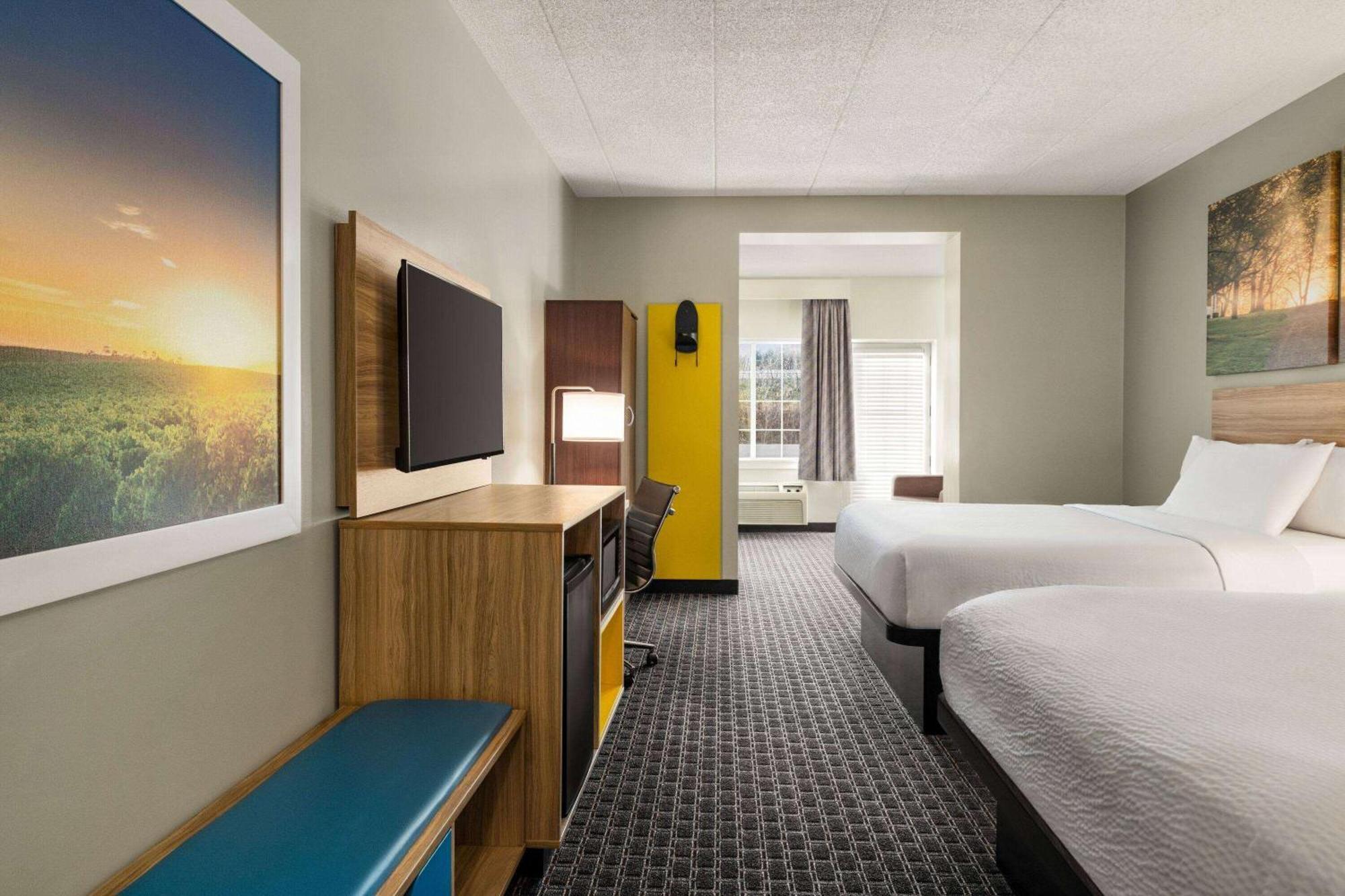 Days Inn & Suites By Wyndham Lancaster Amish Country Mountville Buitenkant foto